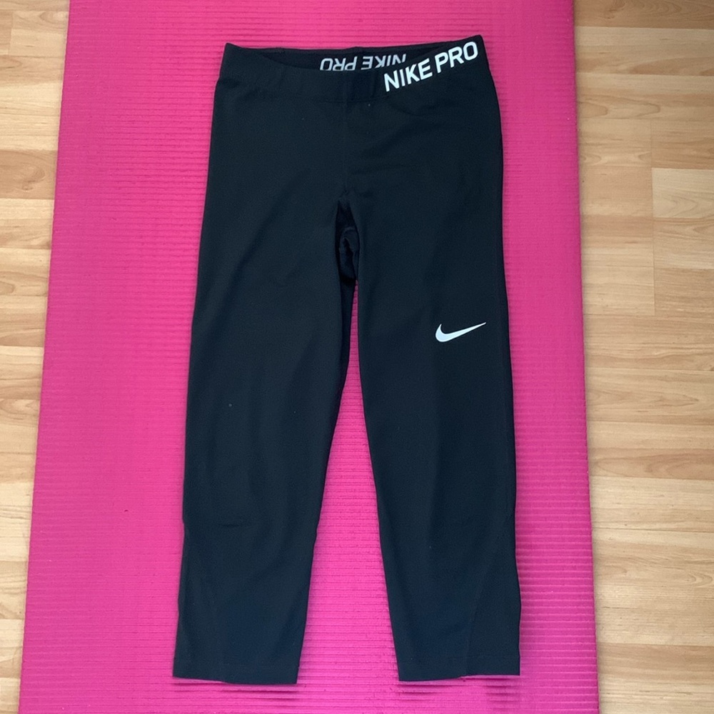 NIKE Capri leggings